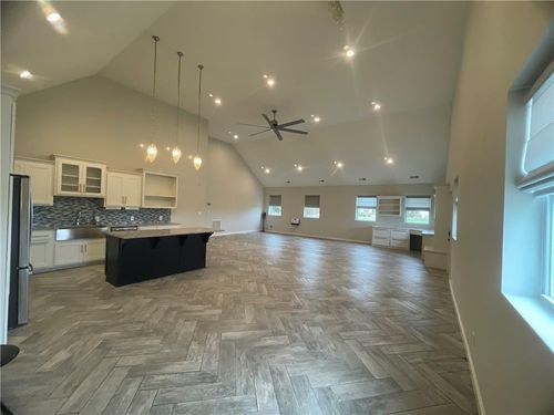 585 Nw 500th Rd, Clinton, MO, 64735-9602 | Card Image