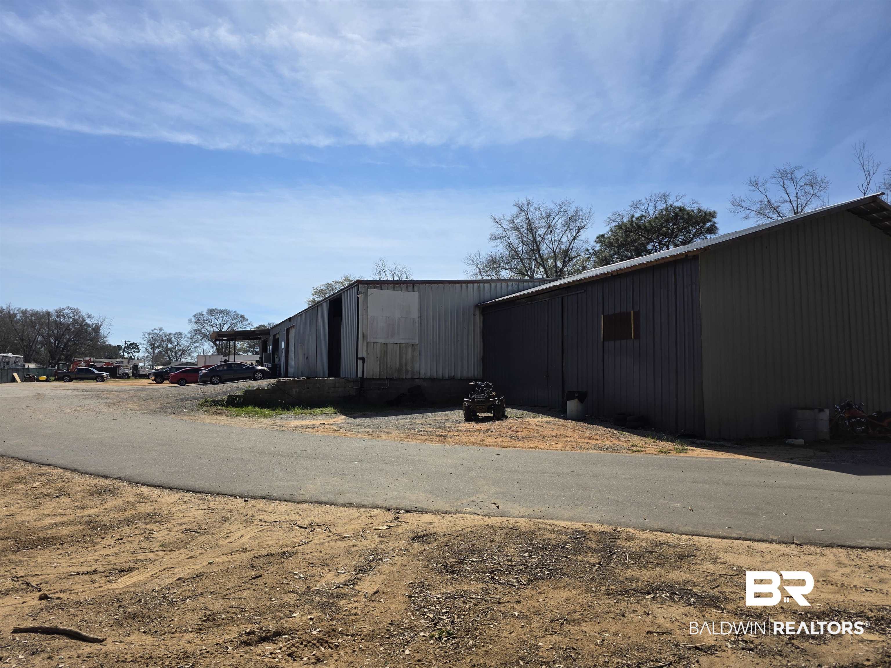 22195 Cedar St, Robertsdale, AL 36567