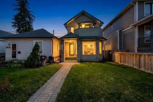 1631 16a St Se, Calgary, AB, T2G3S6 | Card Image