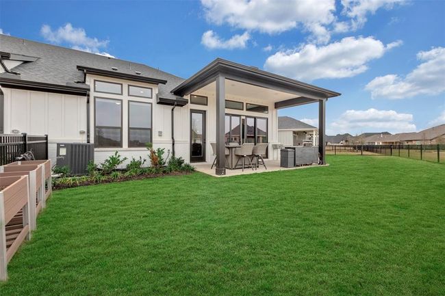 Back yard | Image 20