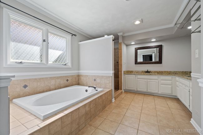 41W026 Bridle Creek Dr, House other with 4 bedrooms, 4 bathrooms and 5 parking in St. Charles IL | Image 12