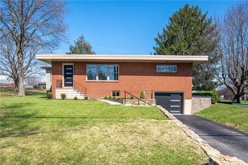 1260 Monastery Dr, Latrobe, PA, 15650-2758 | Card Image