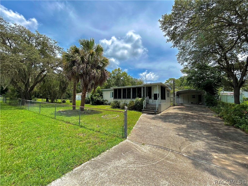 West Ave, Inverness, FL 34453