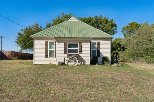 703 S Dewey Ave, Chandler, OK, 74834-3034 | Card Image