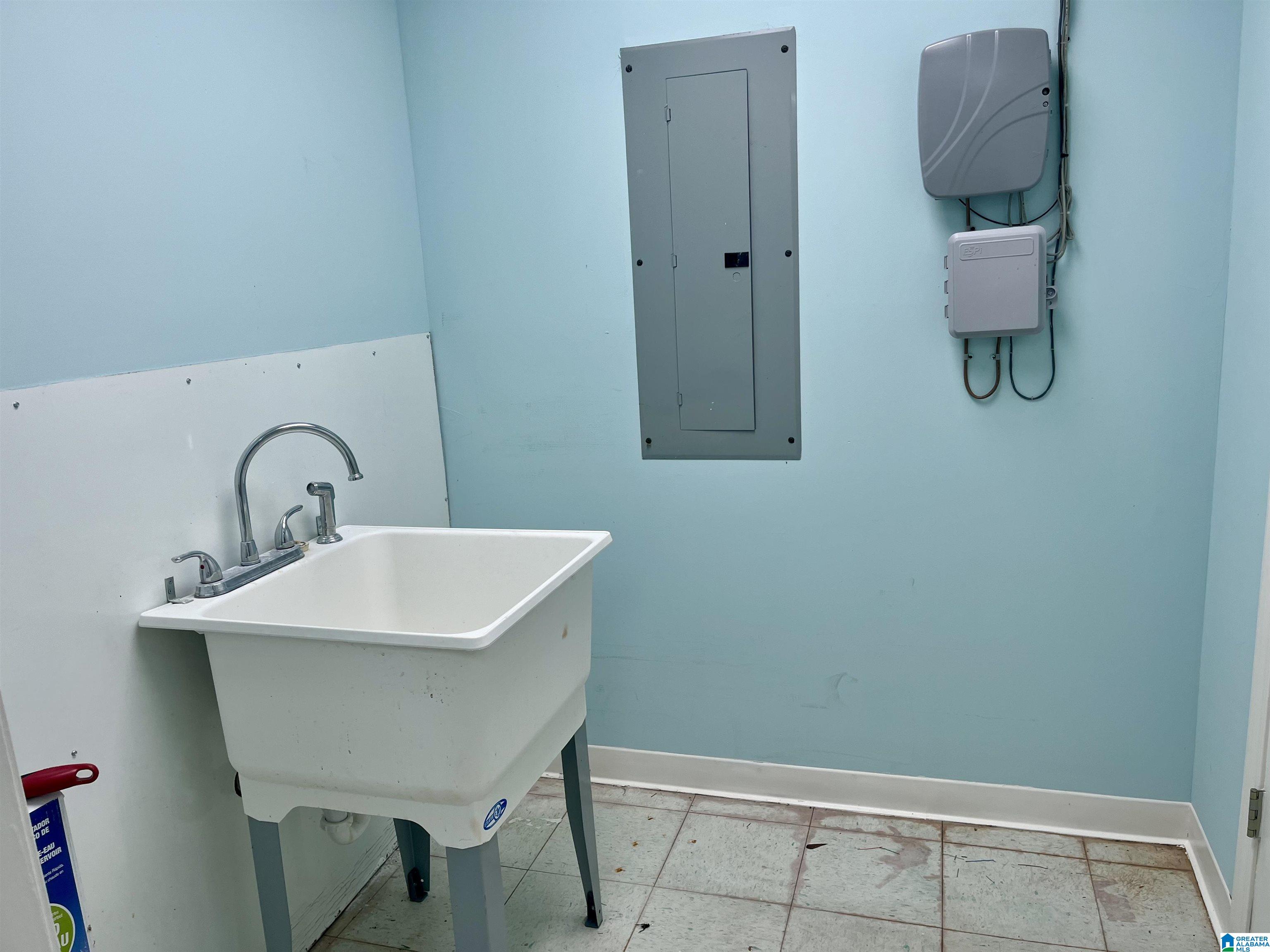 Commercial Lease in ROANOKE 4