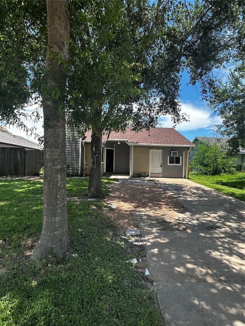 3426 Woodmont Dr, Houston, TX, 77045-3619 | Card Image