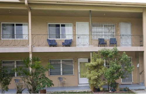 apt-8-267 E 4th Ave, Hialeah, FL, 33010-4944 | Card Image