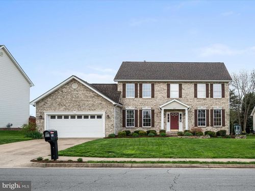 311 Clydesdale Dr, STEPHENS CITY, VA, 22655-4826 | Card Image