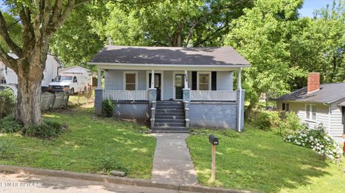 906 N B St, Lenoir City, TN, 37771-1619 | Card Image