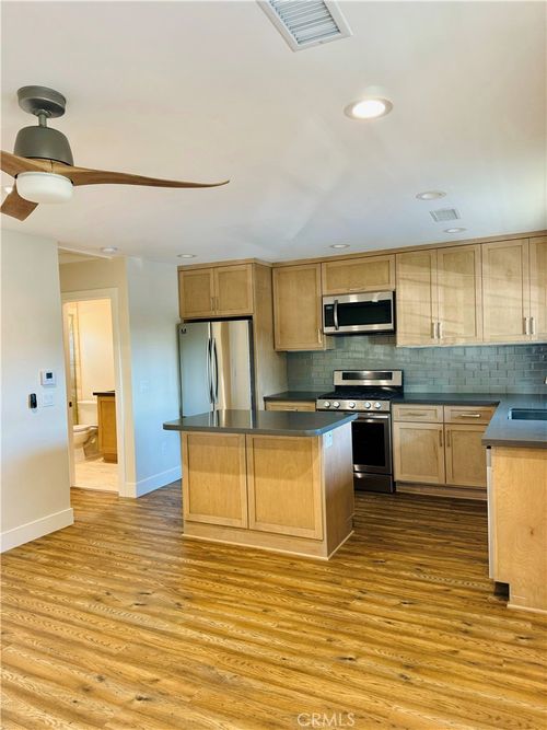 476 N Pixley St, Orange, CA, 92868-2207 | Card Image