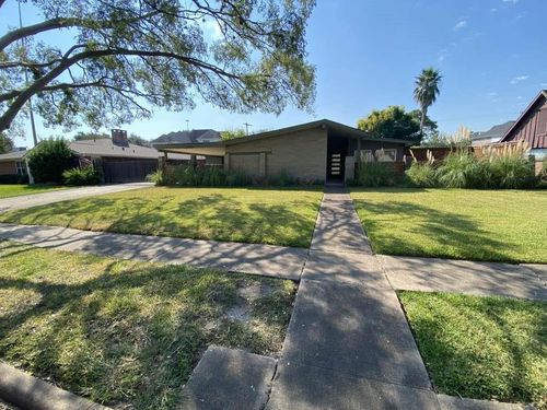 4711 Imogene St, Houston, TX, 77096-1713 | Card Image