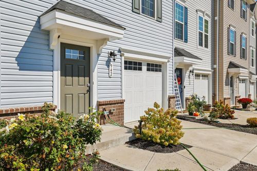 942 Steamboat Dr, Cincinnati, OH, 45244 | Card Image