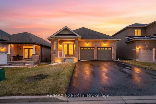 57 Hopkins Cres, Bradford, ON, L3Z0R7 | Card Image