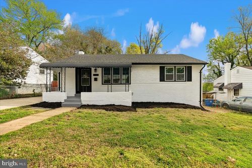 3815 71st Ave, HYATTSVILLE, MD, 20784-2615 | Card Image