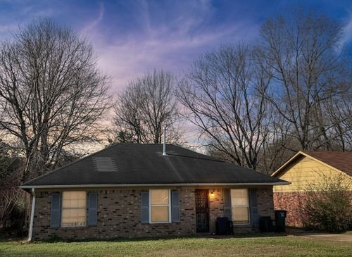 599 Blackhawk Rd, Memphis, TN, 38109-3604 | Card Image