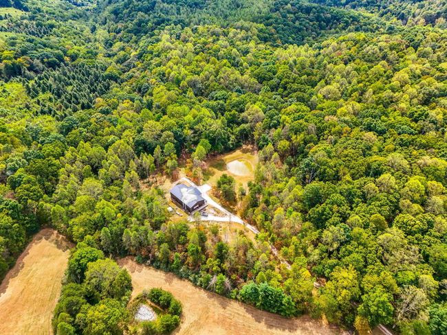 13427 State Route 374, House other with 3 bedrooms, 3 bathrooms and null parking in Rockbridge OH | Image 20