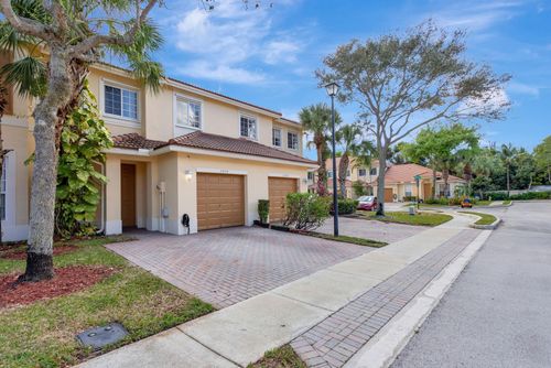 3204 Nw 33rd St, Oakland Park, FL, 33309-8201 | Card Image