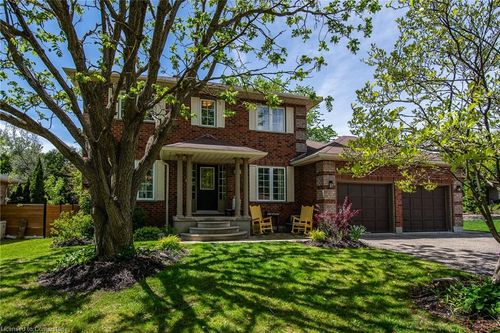 17 Village Rd, Wellesley, ON, N0B2T0 | Card Image