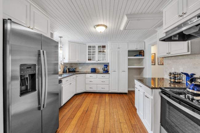 3 Plainview Dr, House other with 4 bedrooms, 2 bathrooms and 4 parking in Danielson CT | Image 4