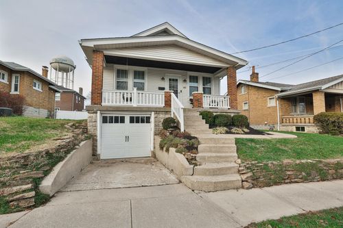 49 Miller Ln, Fort Thomas, KY, 41075-1838 | Card Image