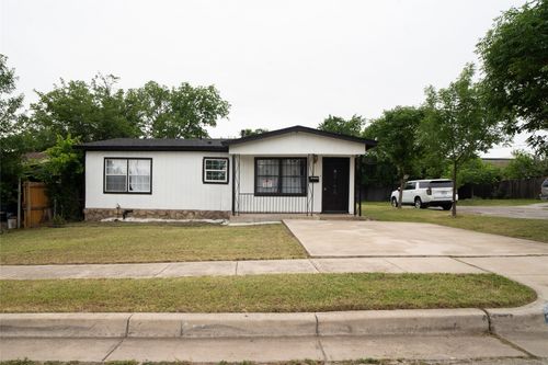 917 W Felix St, Fort Worth, TX, 76115-2429 | Card Image