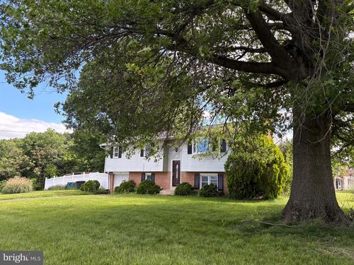 479 Sue Dr, HUMMELSTOWN, PA, 17036-9327 | Card Image