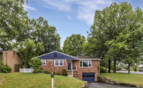 202 Emerson Dr, Zelienople, PA, 16063-1405 | Card Image