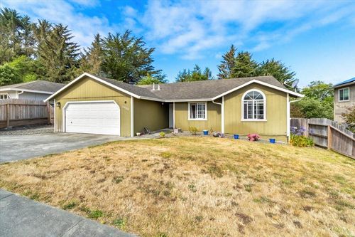 6400 Humboldt Hill Rd, Eureka, CA, 95503-7414 | Card Image