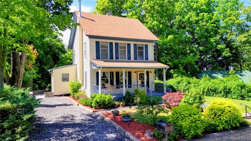 74 Highland Ave, Warwick, NY, 10990-1819 | Card Image