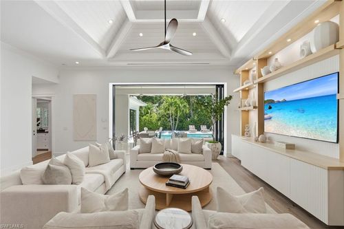 1064 13th St, NAPLES, FL, 34102-5439 | Card Image