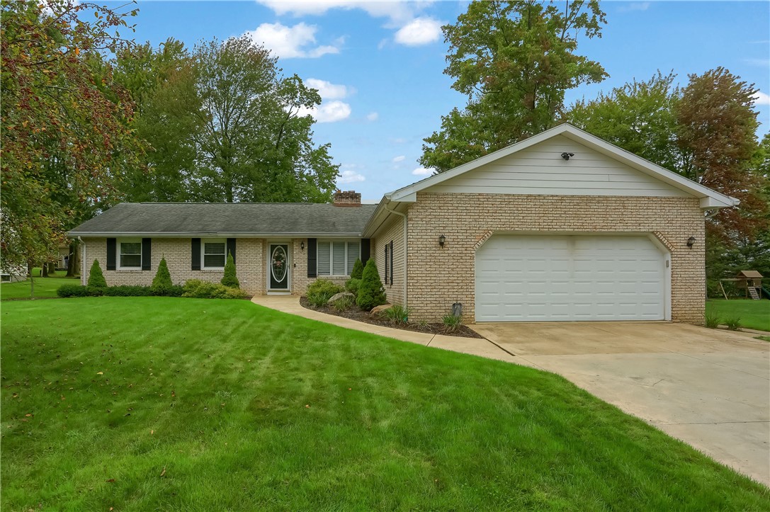 Monticello Ave, Hermitage, PA 16148