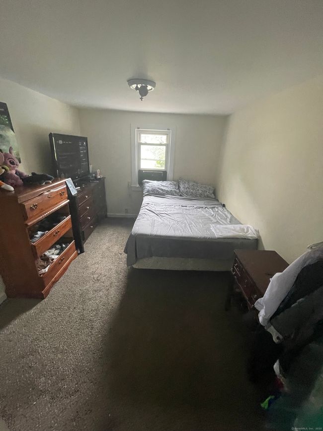 81 Benedict St, Home with 3 bedrooms, 1 bathrooms and 2 parking in Norwalk CT | Image 11