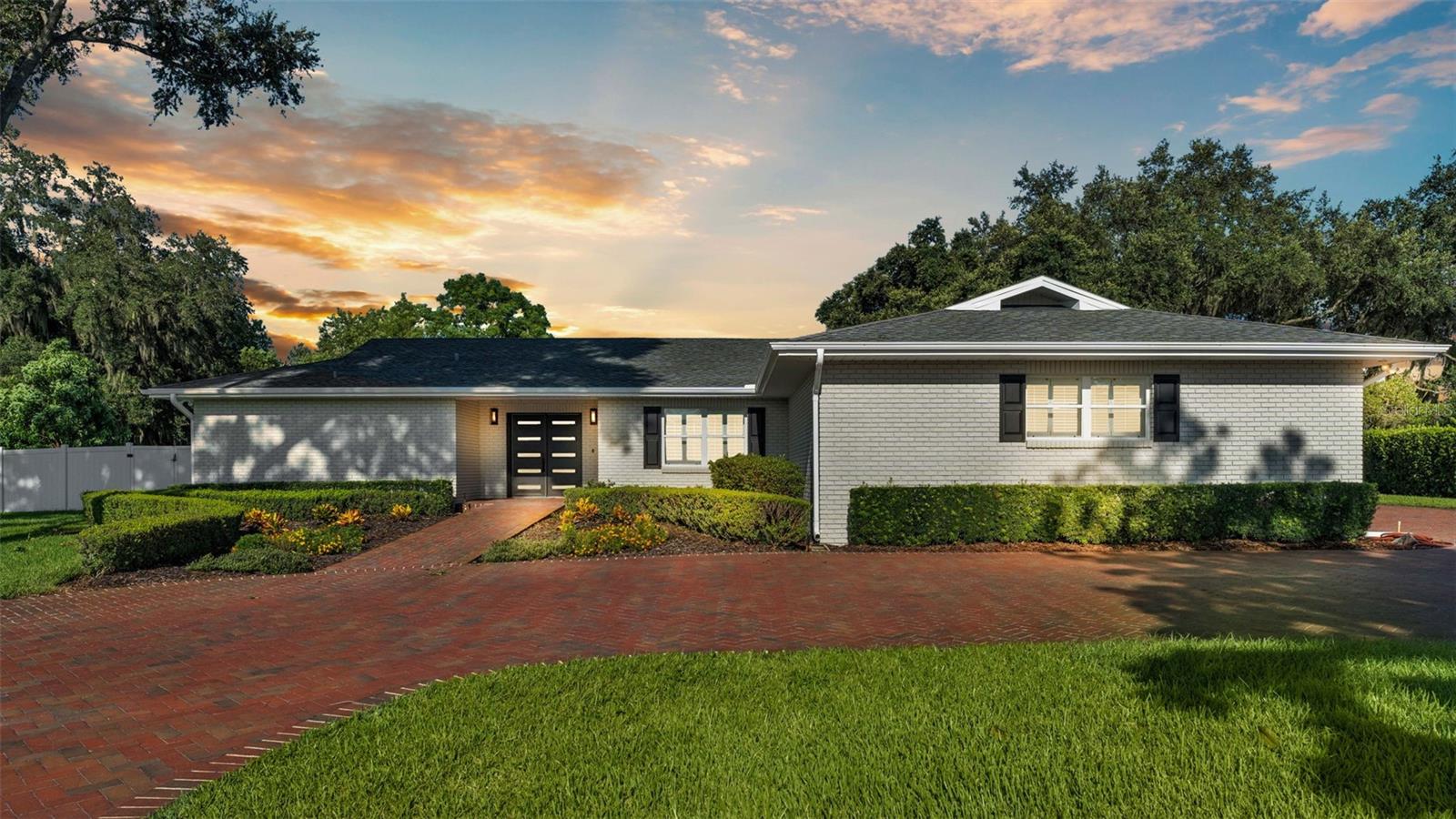Howard Ave, Lakeland, FL 33815