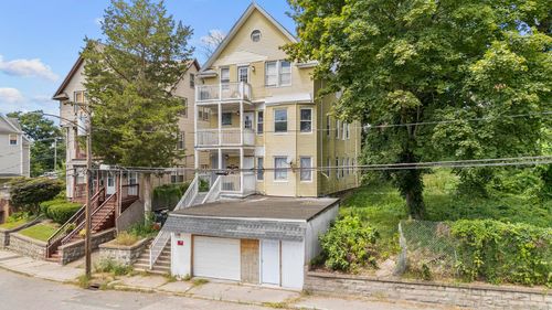 27 Platt St, Waterbury, CT, 06704-3018 | Card Image