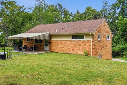 516 Long Dr, Upper St. Clair, PA, 15241-2009 | Card Image