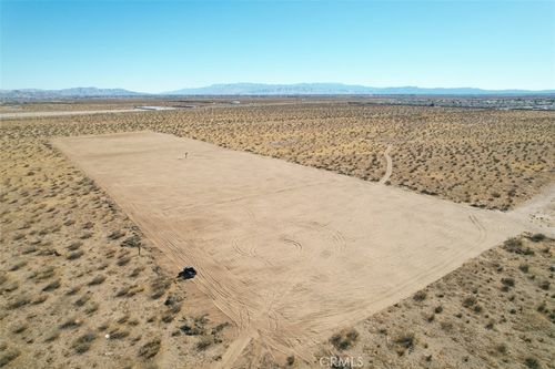 7 Jonathan St, Adelanto, CA, 92301 | Card Image