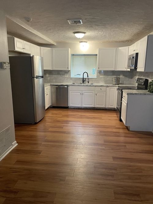 18b-5455 N Main St, Fall River, MA, 02720 | Card Image