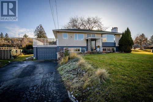 1742 Apple Lane, Kamloops, BC, V2C4M9 | Card Image