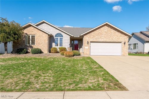 1415 Red Coach St Se, North Canton, OH, 44720-3983 | Card Image