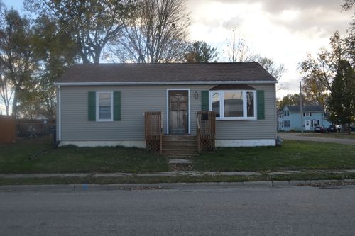 120 W Marquette St, Princeton, IL, 61356-1232 | Card Image