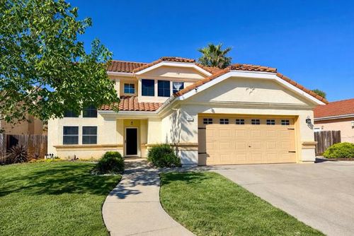 877 Bateman Way, Galt, CA, 95632 | Card Image