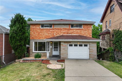 2352 Edgar St, Carrick, PA, 15210 | Card Image