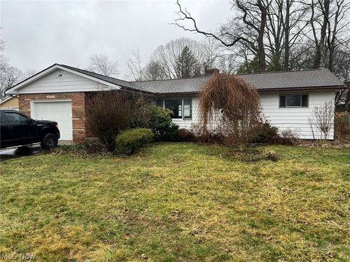 462 Moody St, Akron, OH, 44305-3160 | Card Image