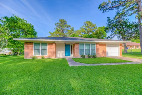 814 N Willis Avenue, Livingston, TX, 77351 | Card Image