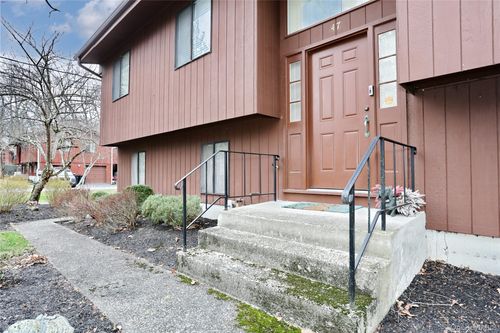 47 Camp Hill Rd, Pomona, NY, 10970-3201 | Card Image