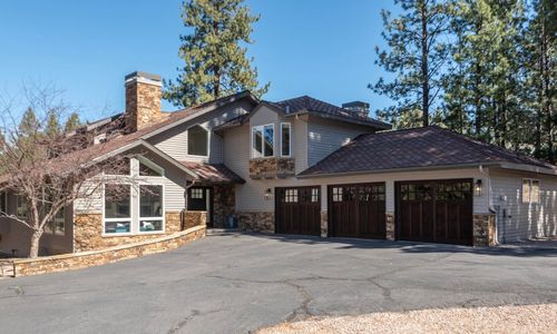 60012 Ridgeview Dr W, Bend, OR, 97702-9743 | Card Image