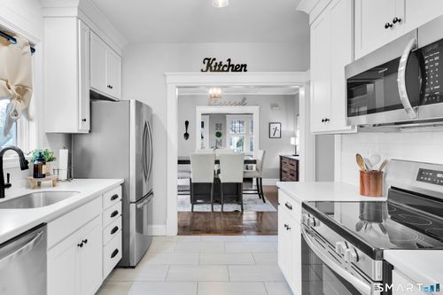 48 Woodbine St, Waterbury, CT, 06705-2739 | Card Image