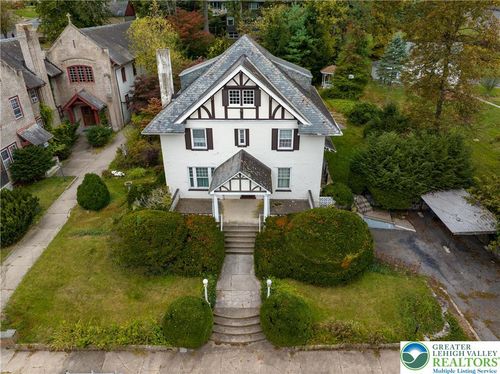 426 S 2nd St, Bangor, PA, 18013-2514 | Card Image