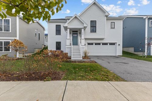 136 Two Brothers Dr, South Burlington, VT, 05403-4537 | Card Image