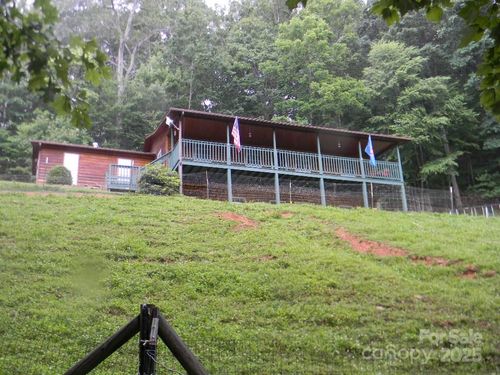 1425 Sorrells Cove Rd, Clyde, NC, 28721-6851 | Card Image